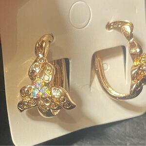 Elegant Gold Floral Earrings